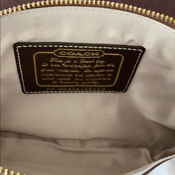 Gold Coach purse - Picture 3 of 3
